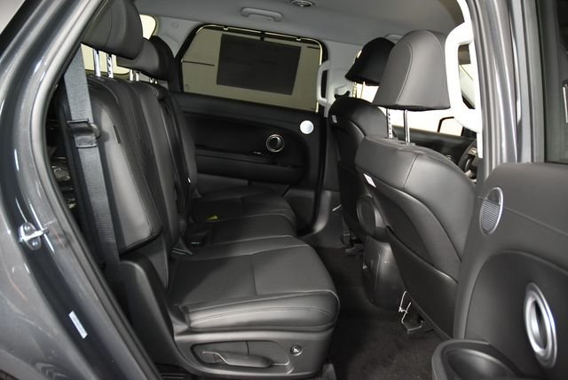 New 2026 Gray Hyundai SEL 8P image 18
