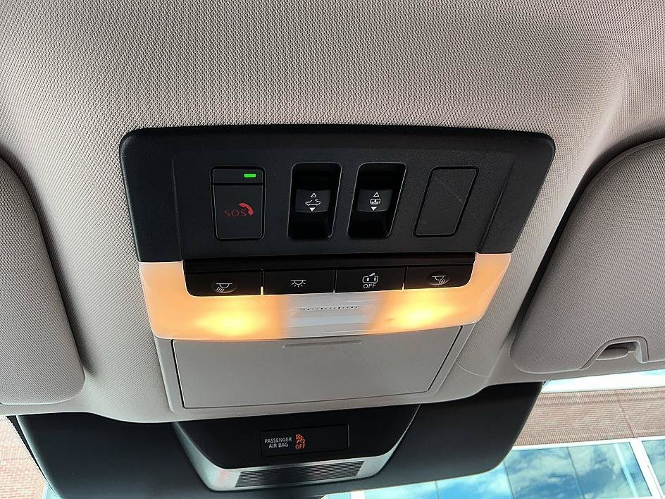 Used 2024 Super Black Nissan Platinum image 22