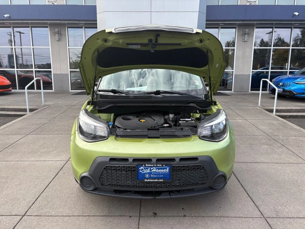 Used 2014 Green Kia Plus image 3