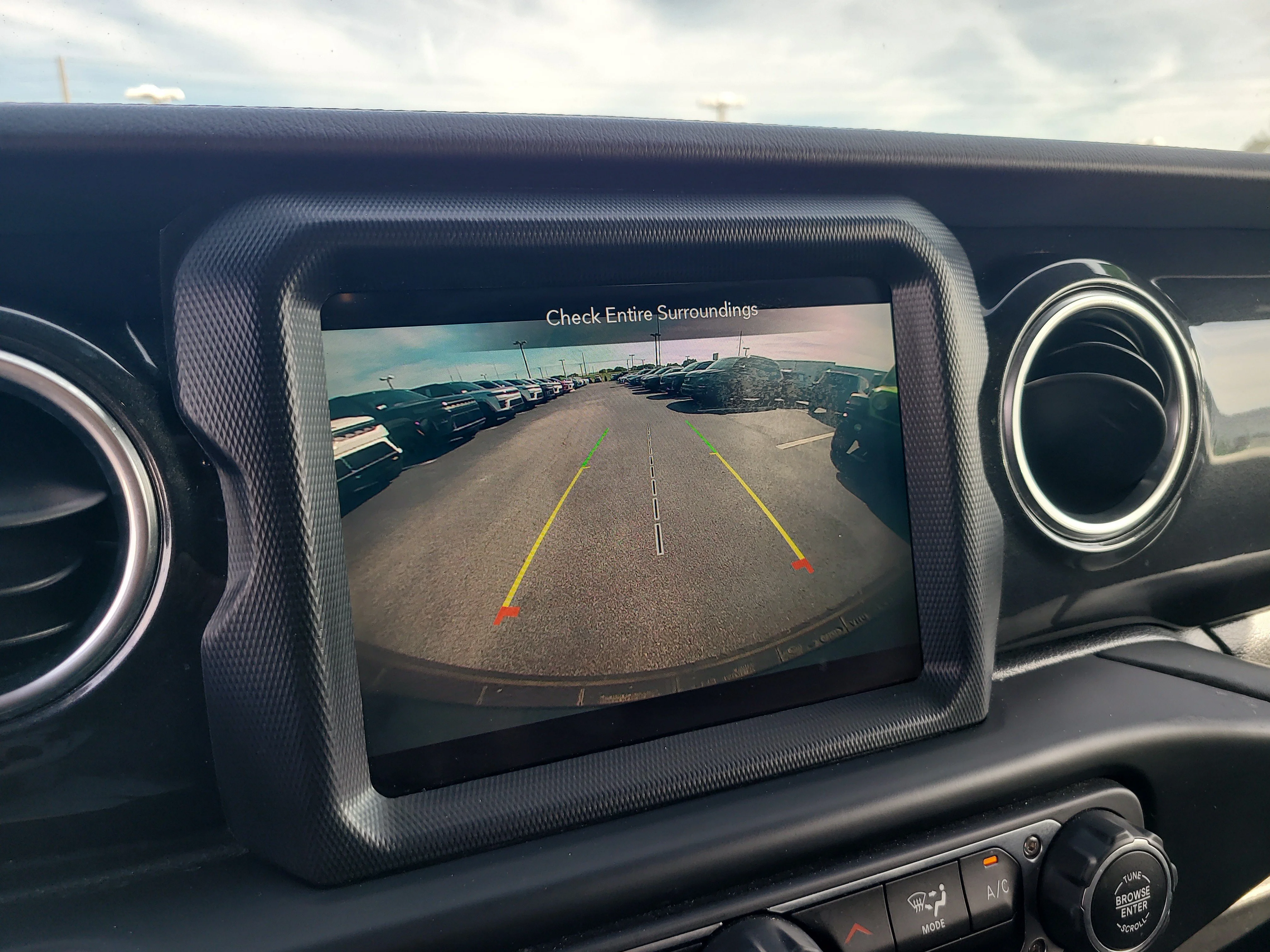 Used 2020 Black Clearcoat Jeep Sahara Altitude image 22