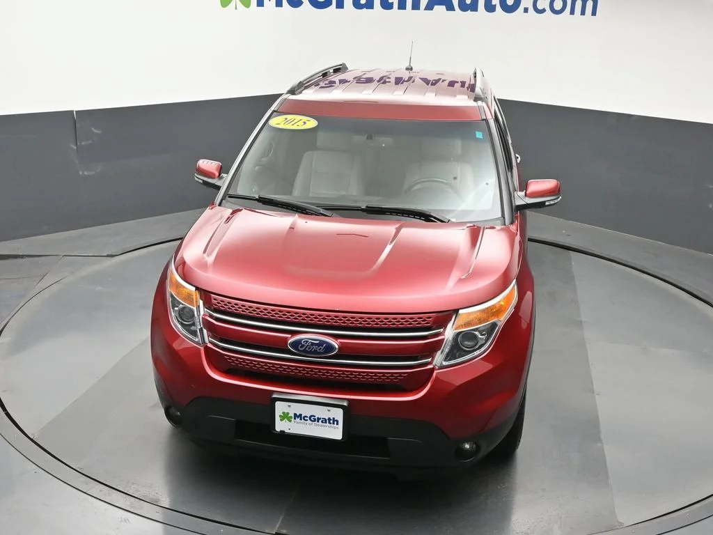 Used 2015 Red Ford Limited image 28