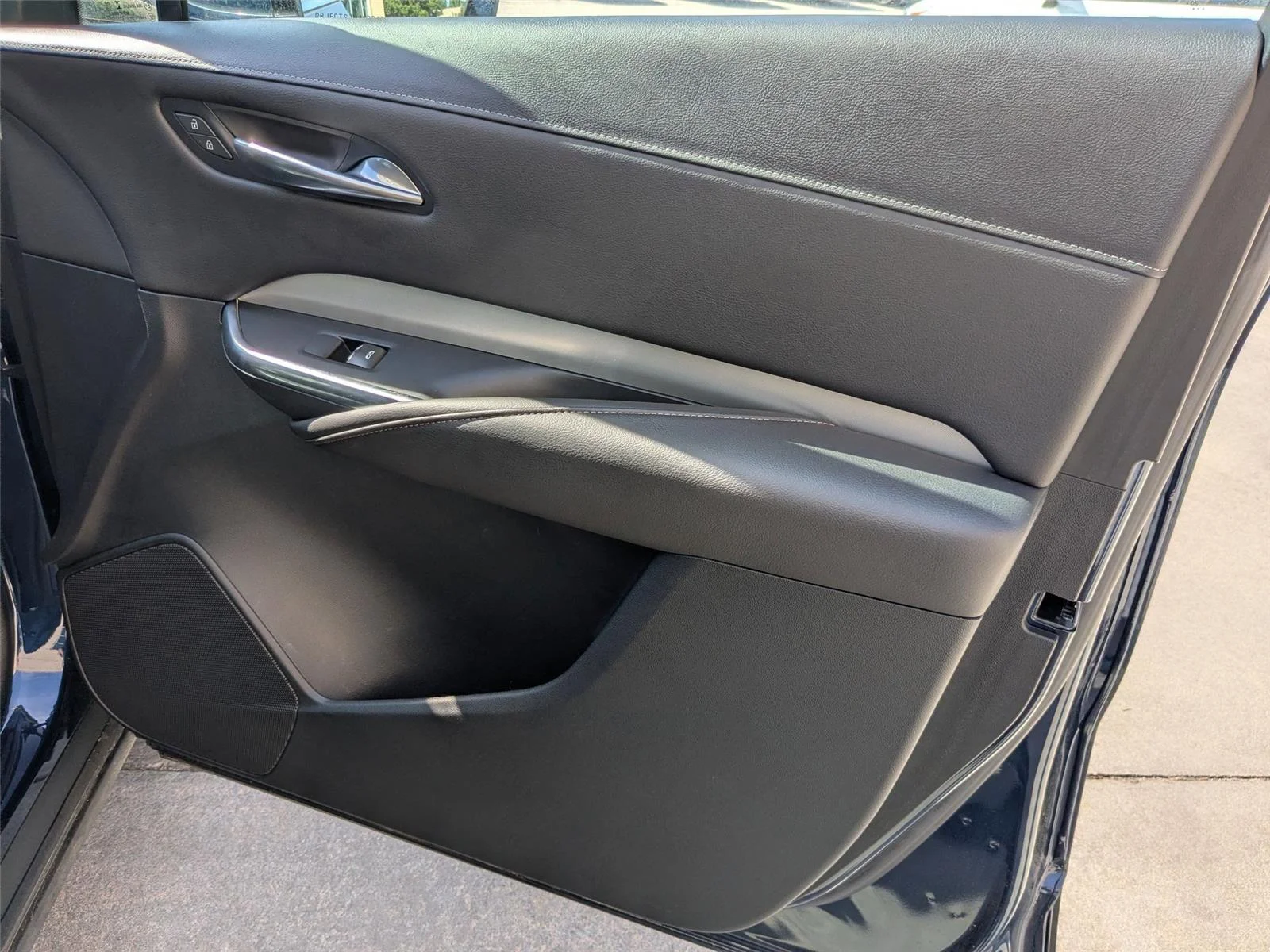 Used 2021 Twilight Blue Metallic Cadillac FWD Premium Luxury image 31