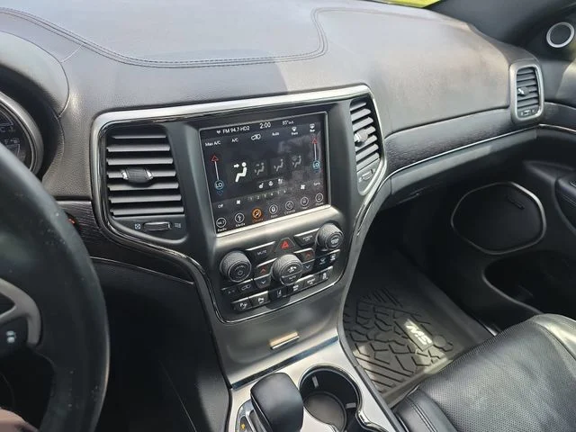 Used 2018 Silver Jeep Overland image 20