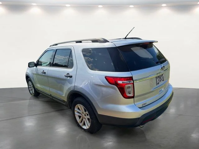 Used 2015 Silver Ford Base image 17