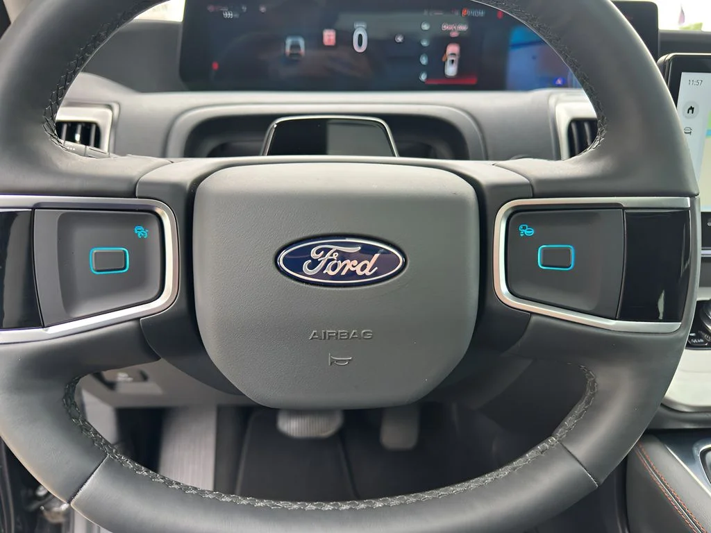 Used 2025 Agate Black Metallic Ford Active image 3