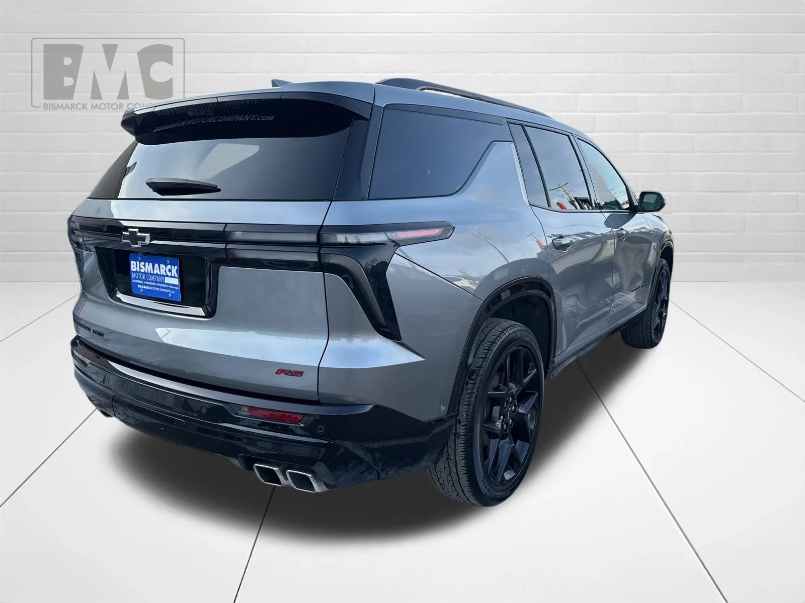 Used 2024 Gray Chevrolet RS image 3