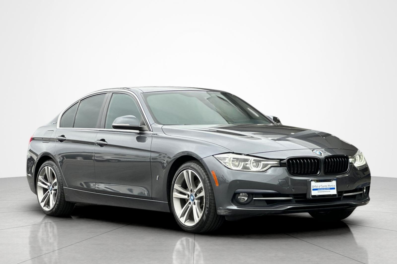 Used 2017 Mineral Gray Metallic BMW 330e iPerformance image 7