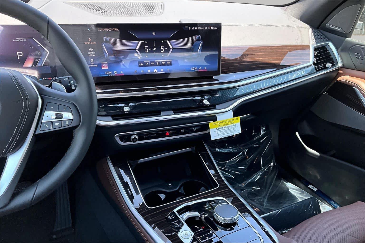 New 2026 Skyscraper Grey Metallic BMW xDrive40i image 6
