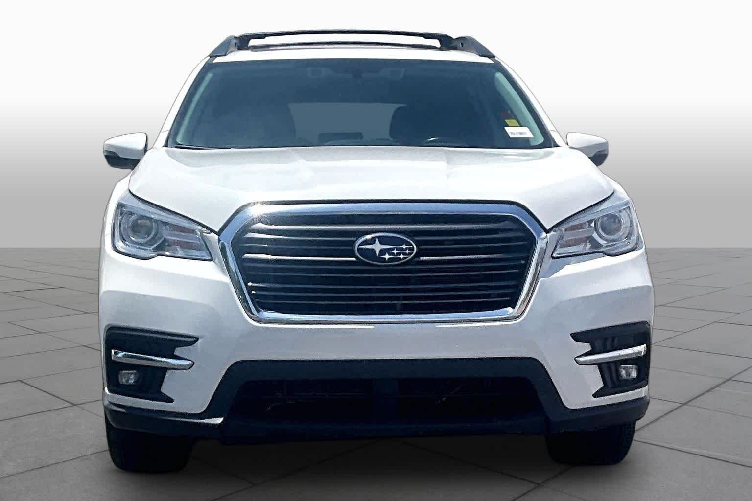Used 2020 Crystal White Pearl Subaru Limited image 4