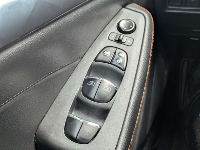 Used 2022 White Nissan SR image 22