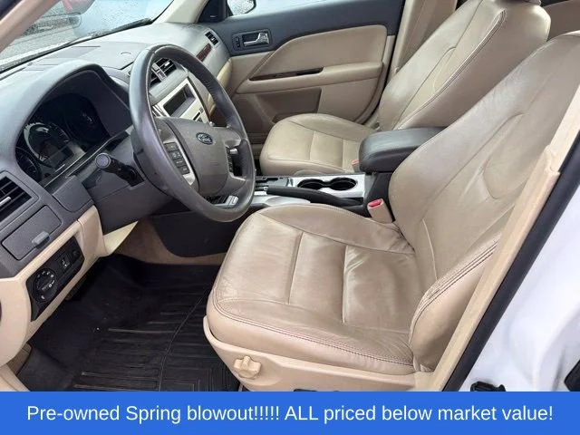 Used 2010 White Ford SEL image 19