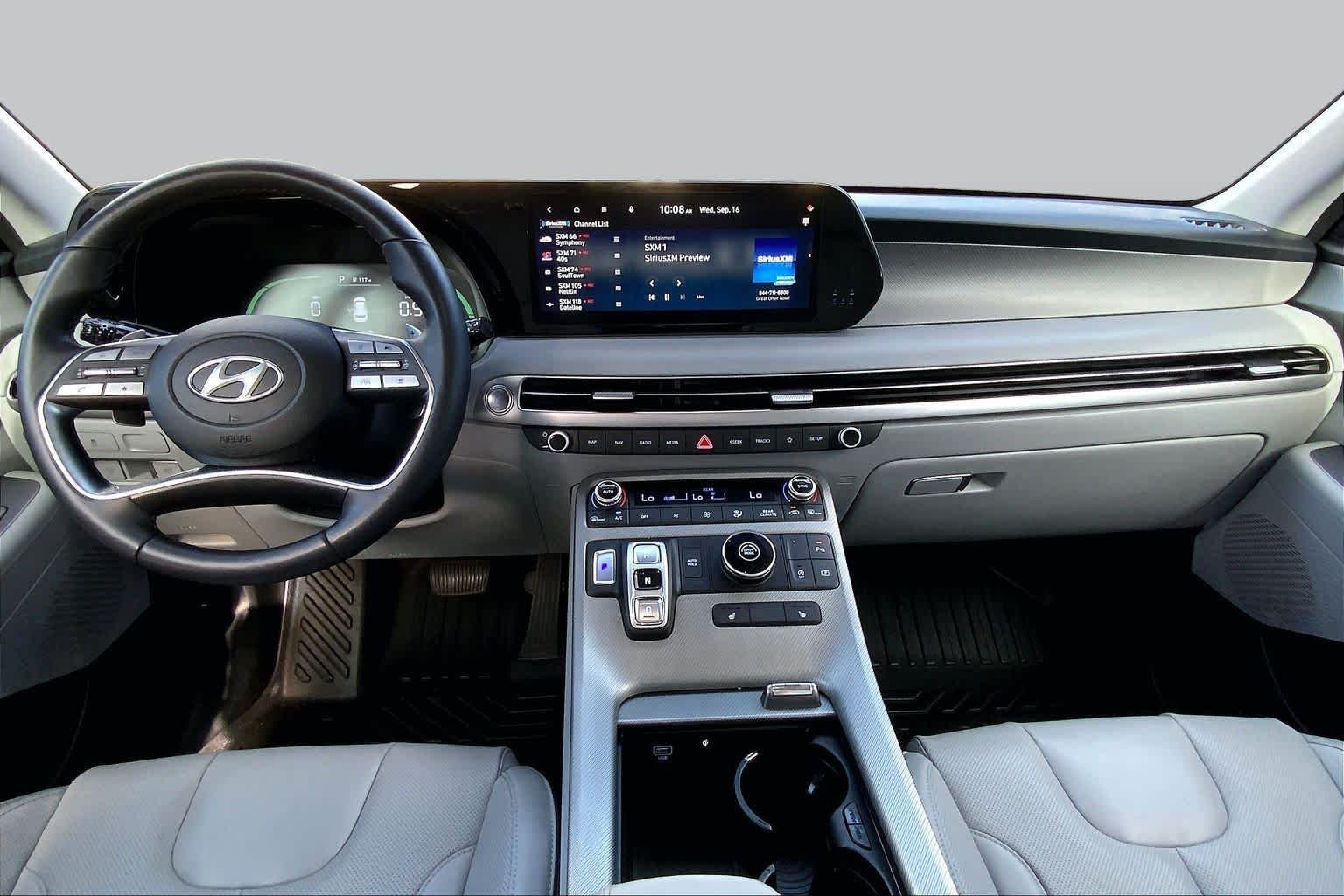 Used 2024  Hyundai SEL 7P image 15