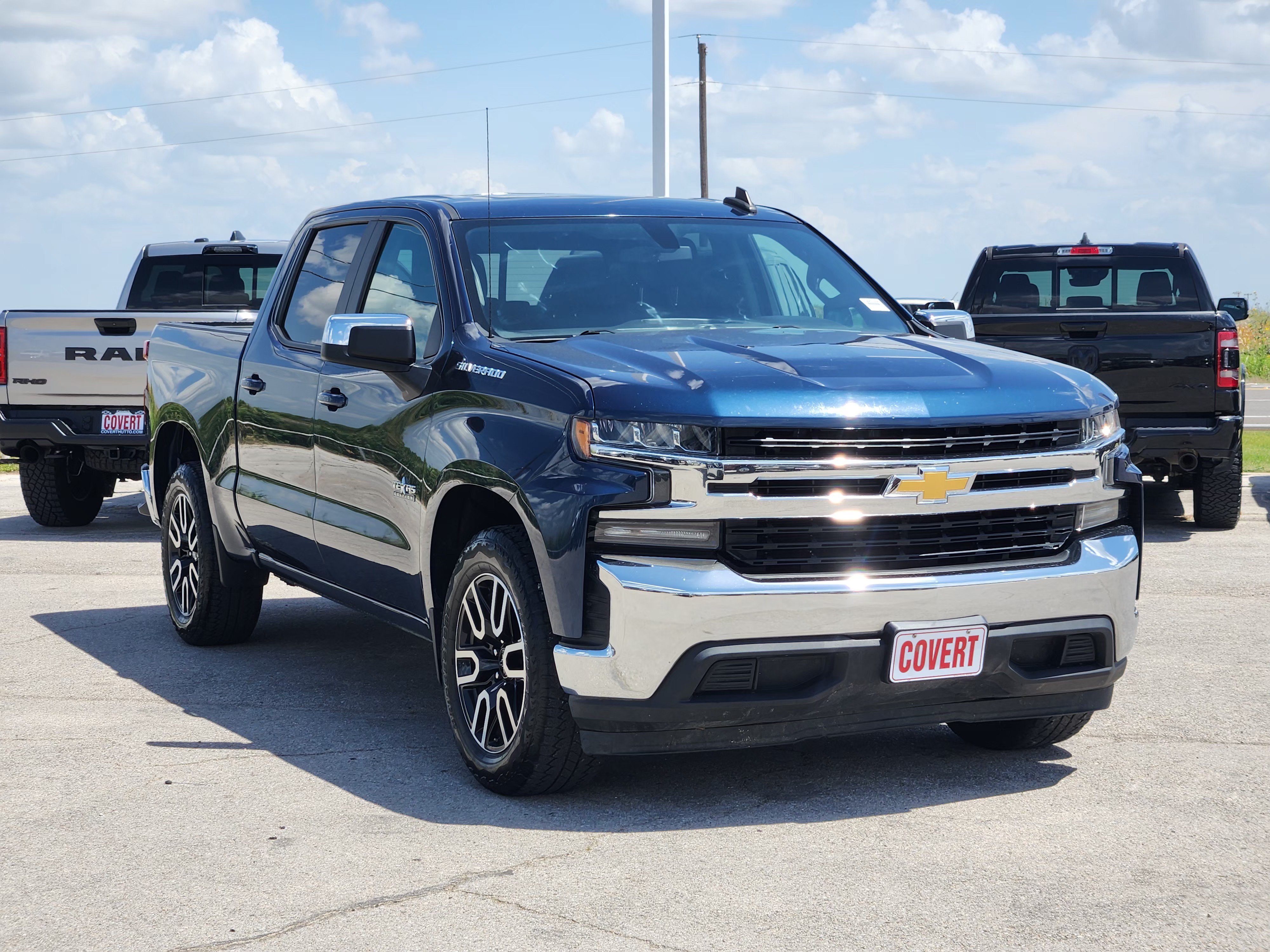 Used 2020 NORTHSKY BLUE METALLIC Chevrolet LT image 3