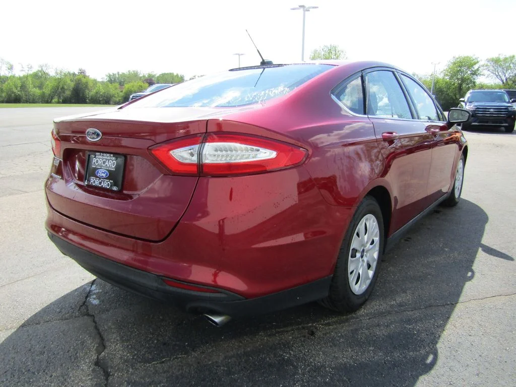 Used 2014 Ruby Red Tinted Clearcoat Ford S image 7