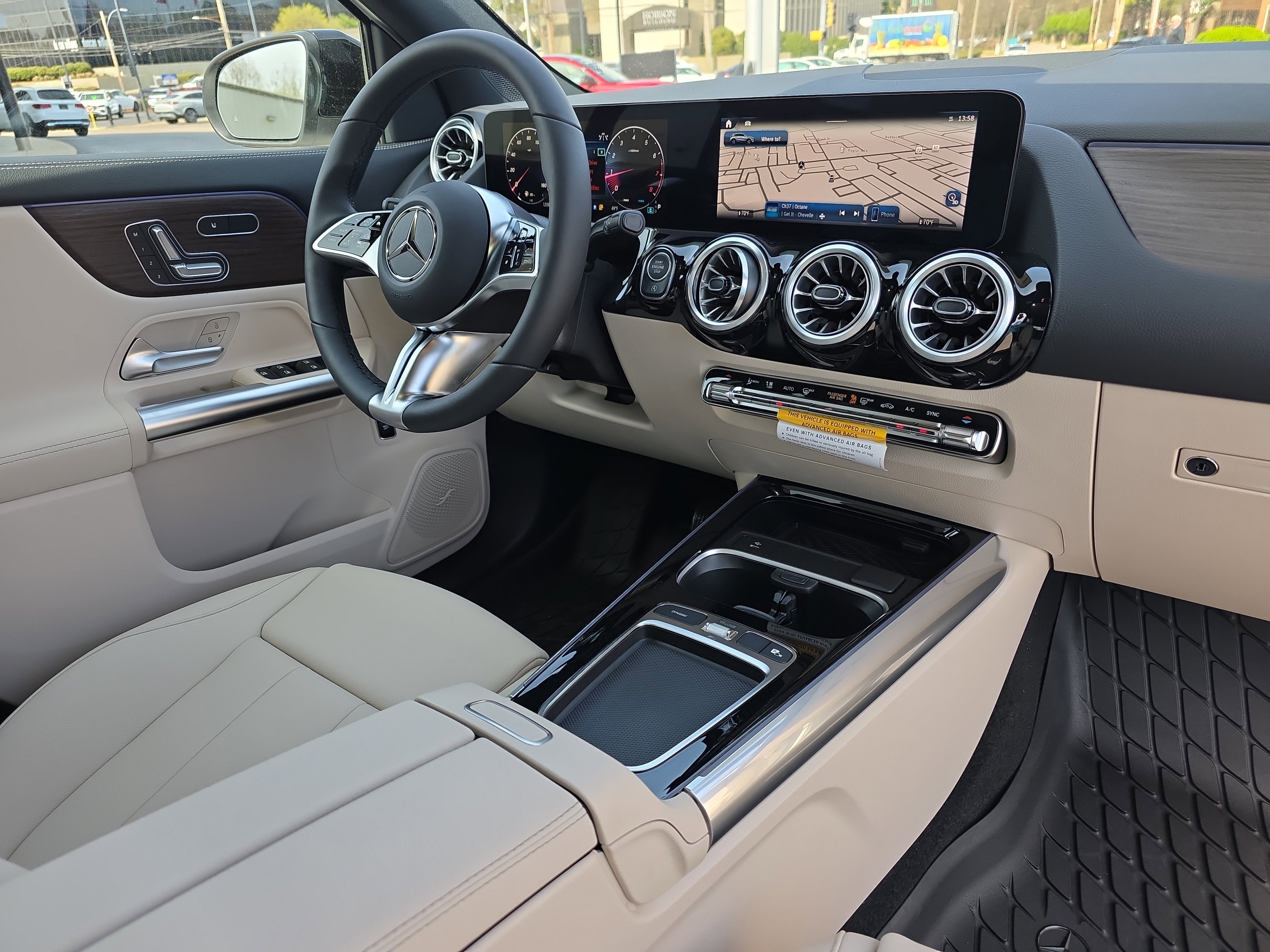 New 2026 Polar White Mercedes-Benz GLA 250 image 47