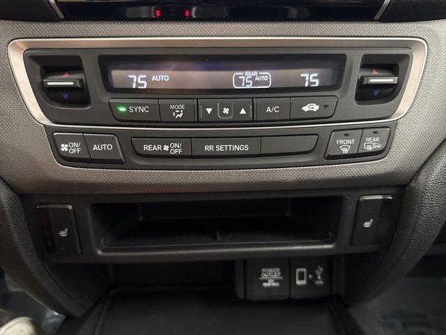 Used 2023 Silver Honda RTL image 37