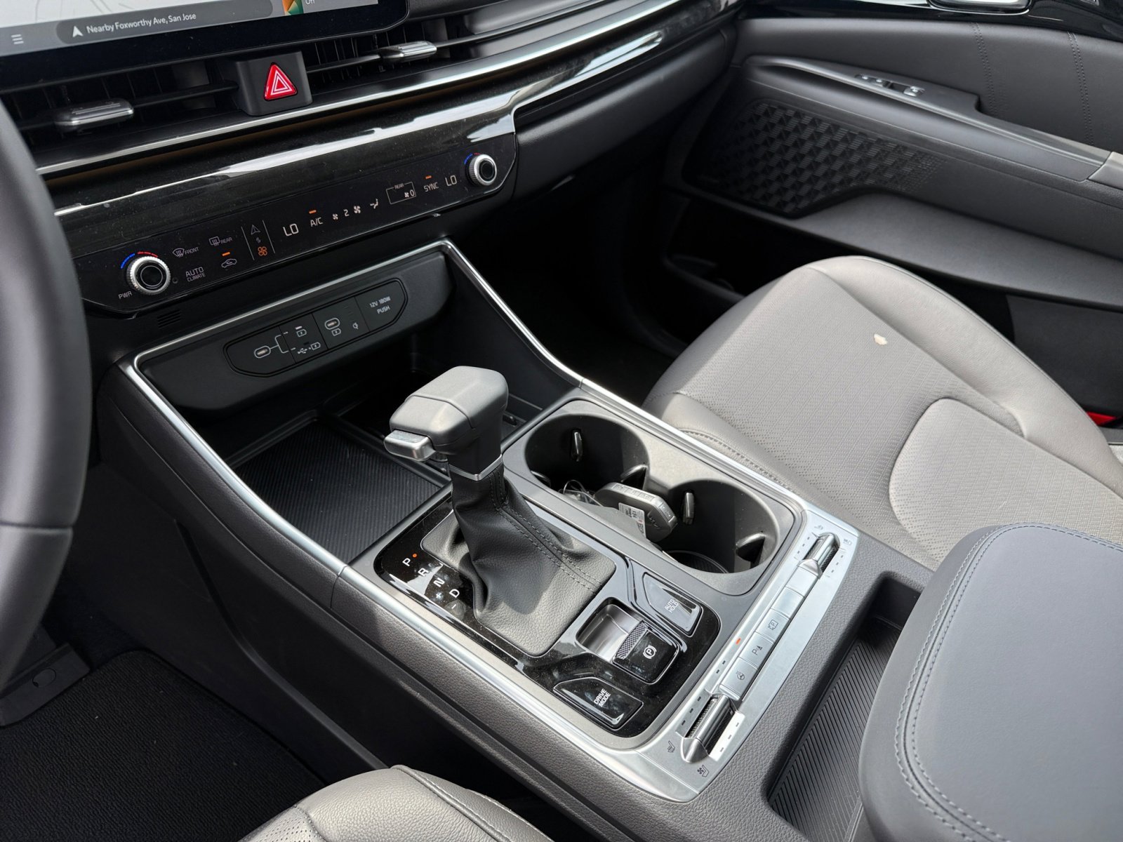 2025 Kia Carnival SX Prestige - Photo 13