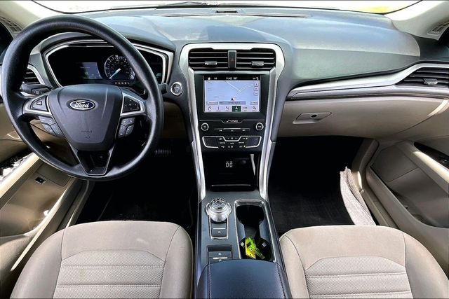 Used 2019 White Ford SE image 7