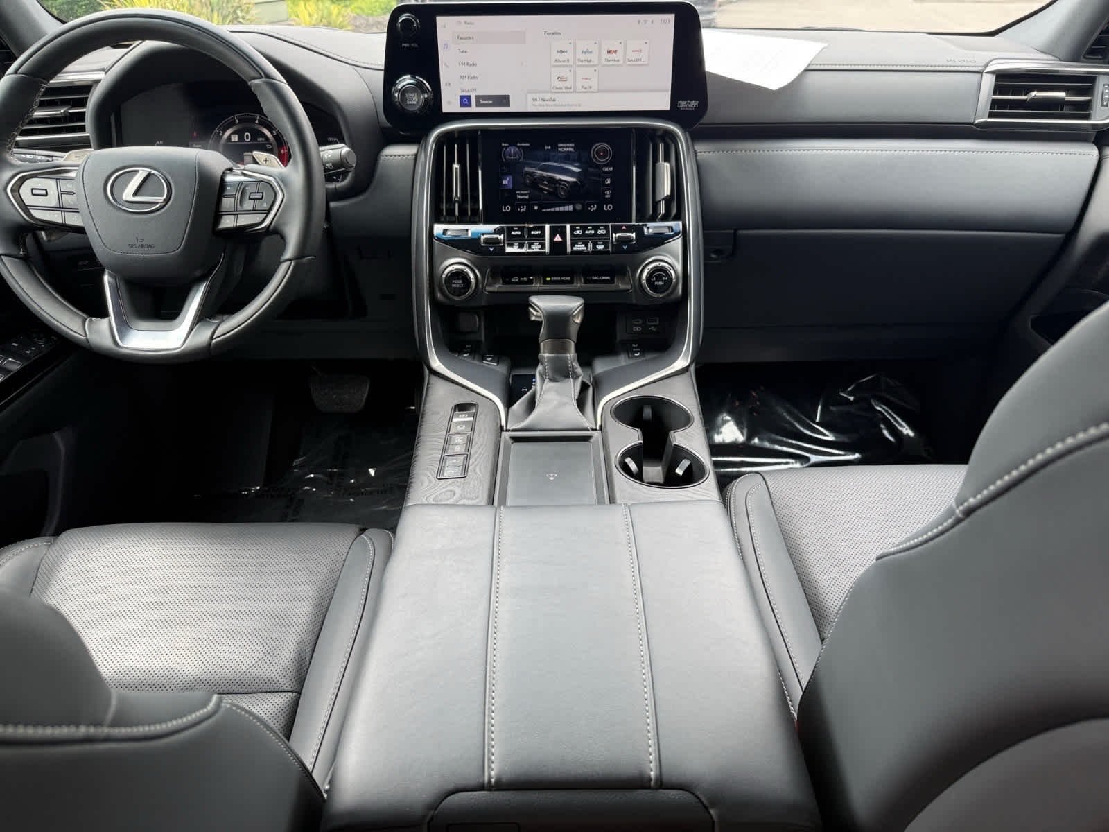 2024 Lexus LX 11