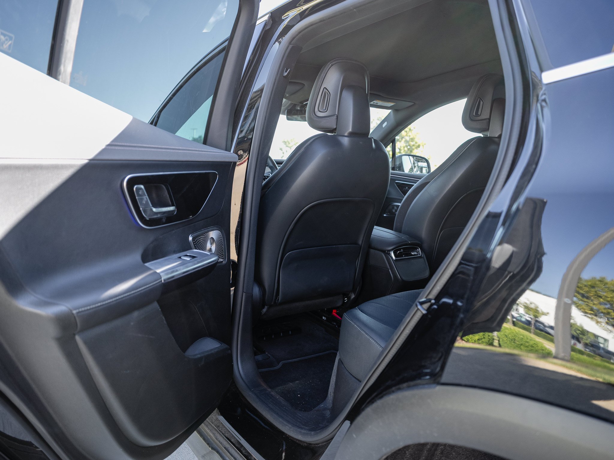 Used 2023 Obsidian Black Mercedes-Benz 350 SUV image 10