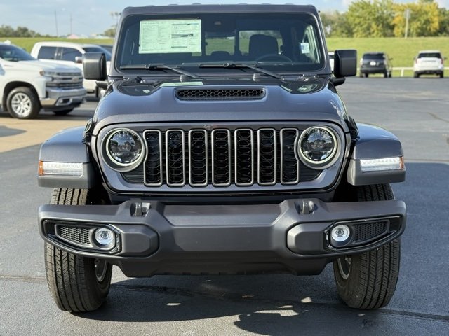 2025 Jeep Gladiator Sport S photo 2