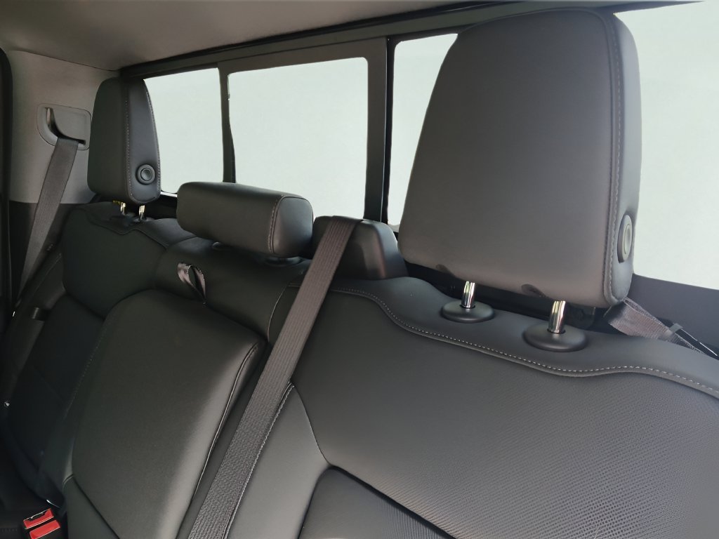 2026 GMC Sierra 1500 SLT - Photo 19