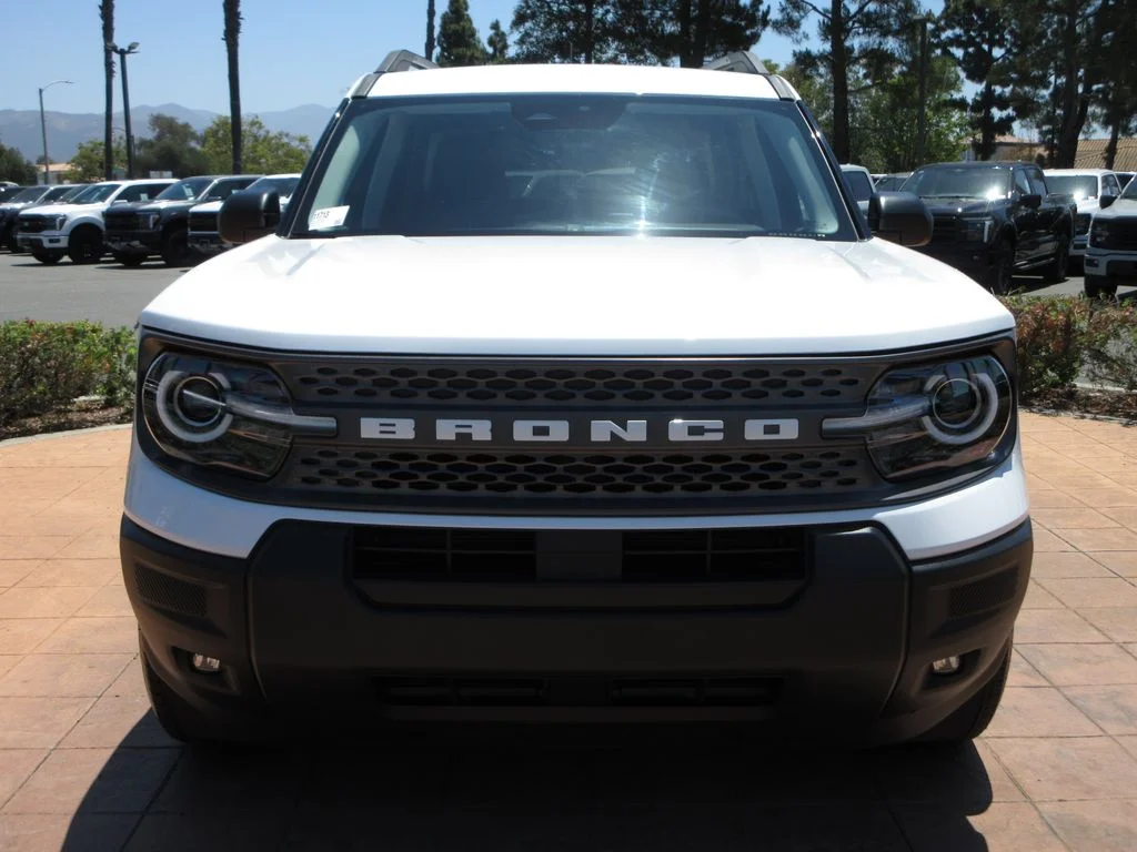 Certified Used 2025 Oxford White Ford Big Bend image 7