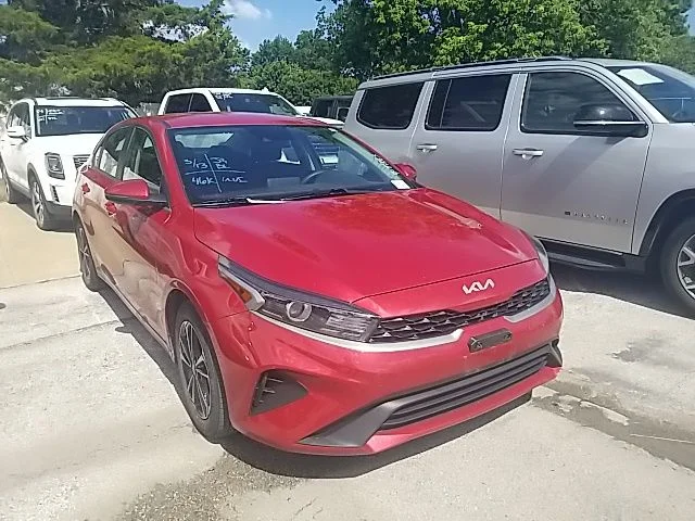 Certified Used 2024 Red Kia LXS image 3