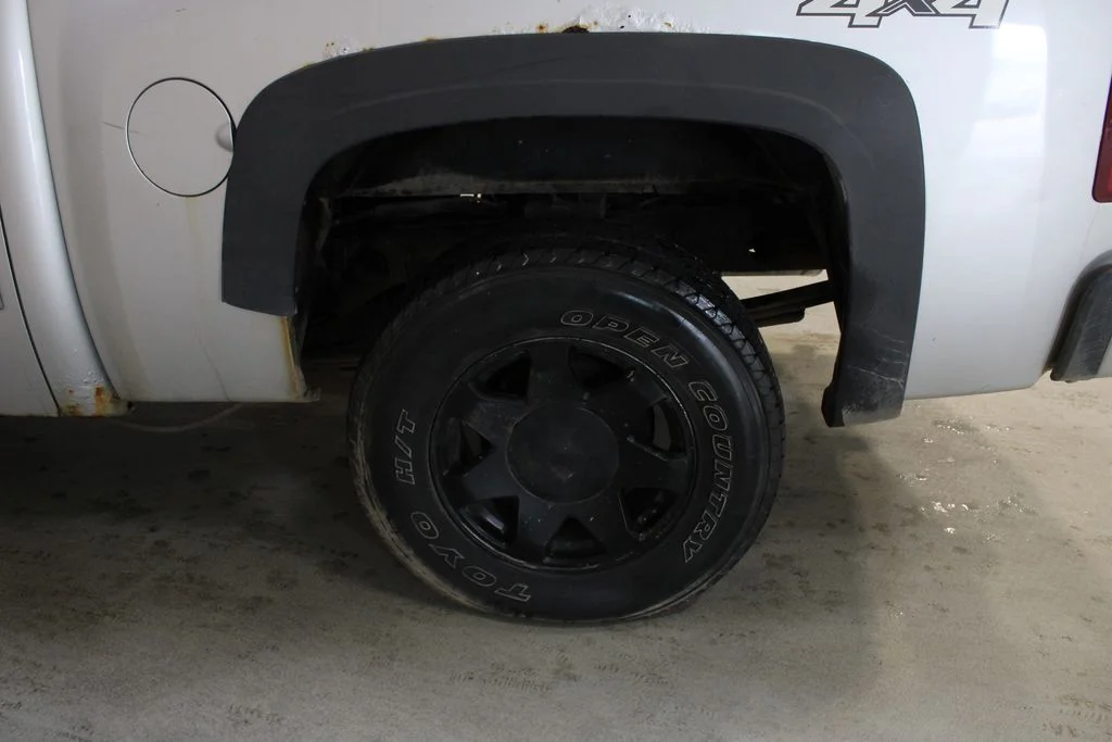 Used 2012 White Chevrolet LS image 23