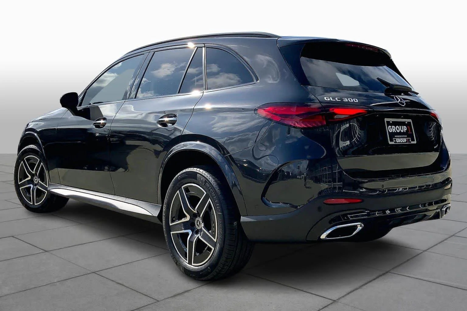 New 2026 Graphite Grey Metallic Mercedes-Benz GLC 300 image 12
