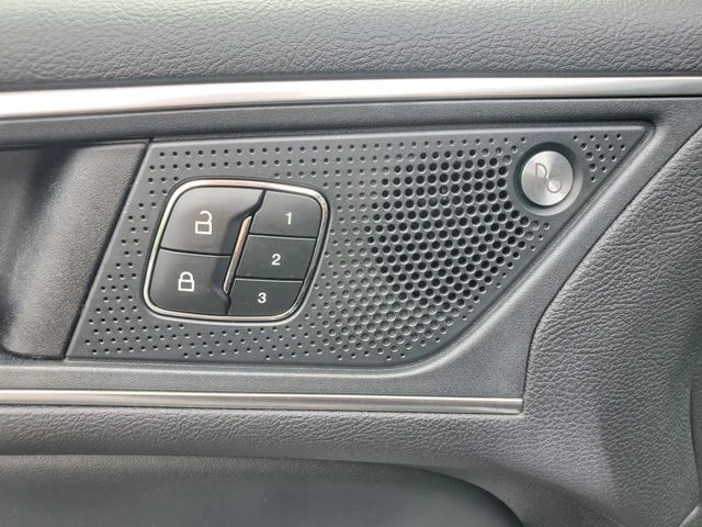 Used 2019 Gray Ford Titanium image 17