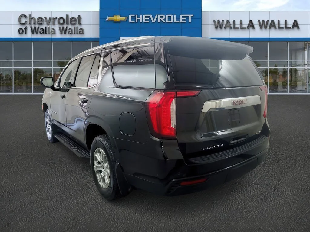 Used 2023 Onyx Black GMC SLE image 3