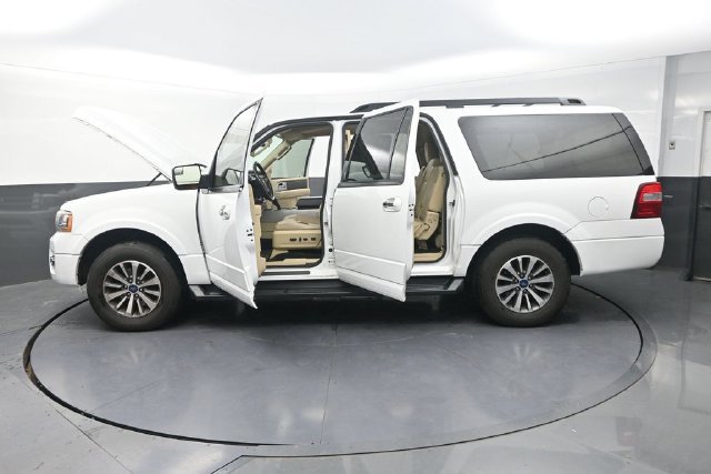 Used 2017 White Ford XLT image 42