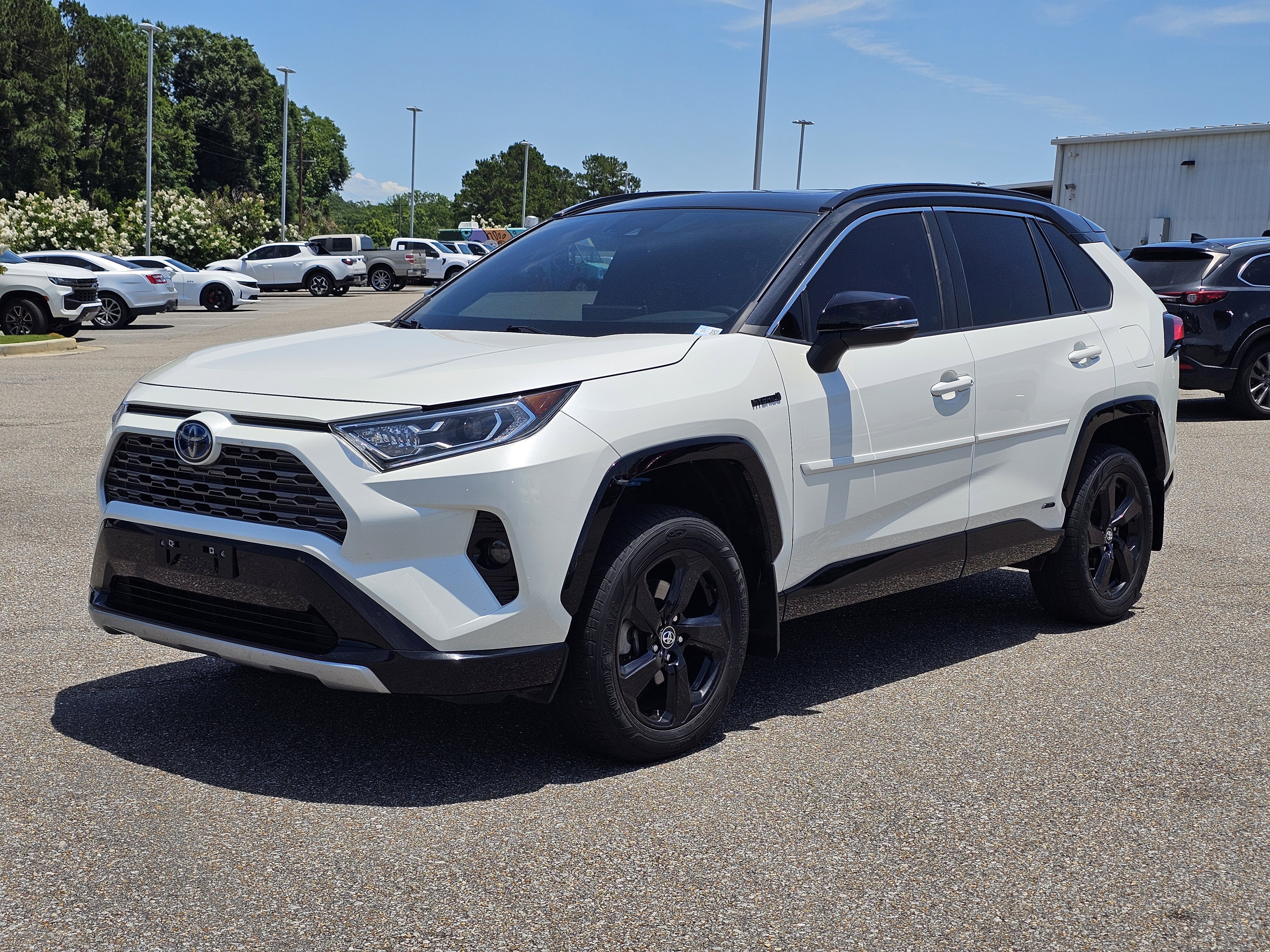 2021 Toyota RAV4 Hybrid XSE AWD's photo