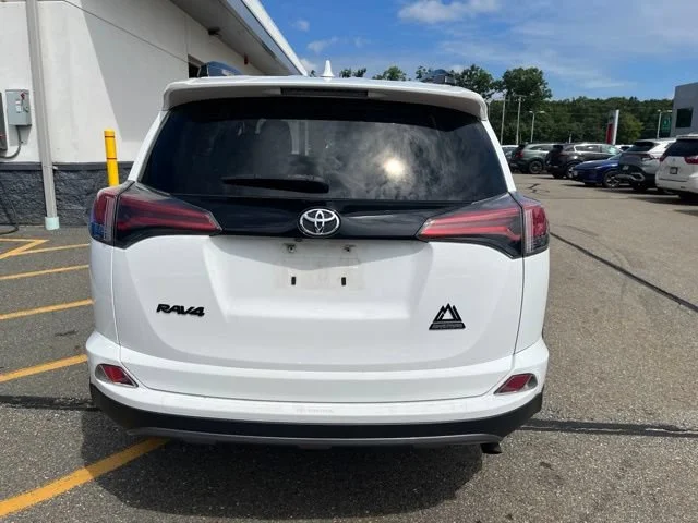 Used 2018 Super White Toyota Adventure image 4