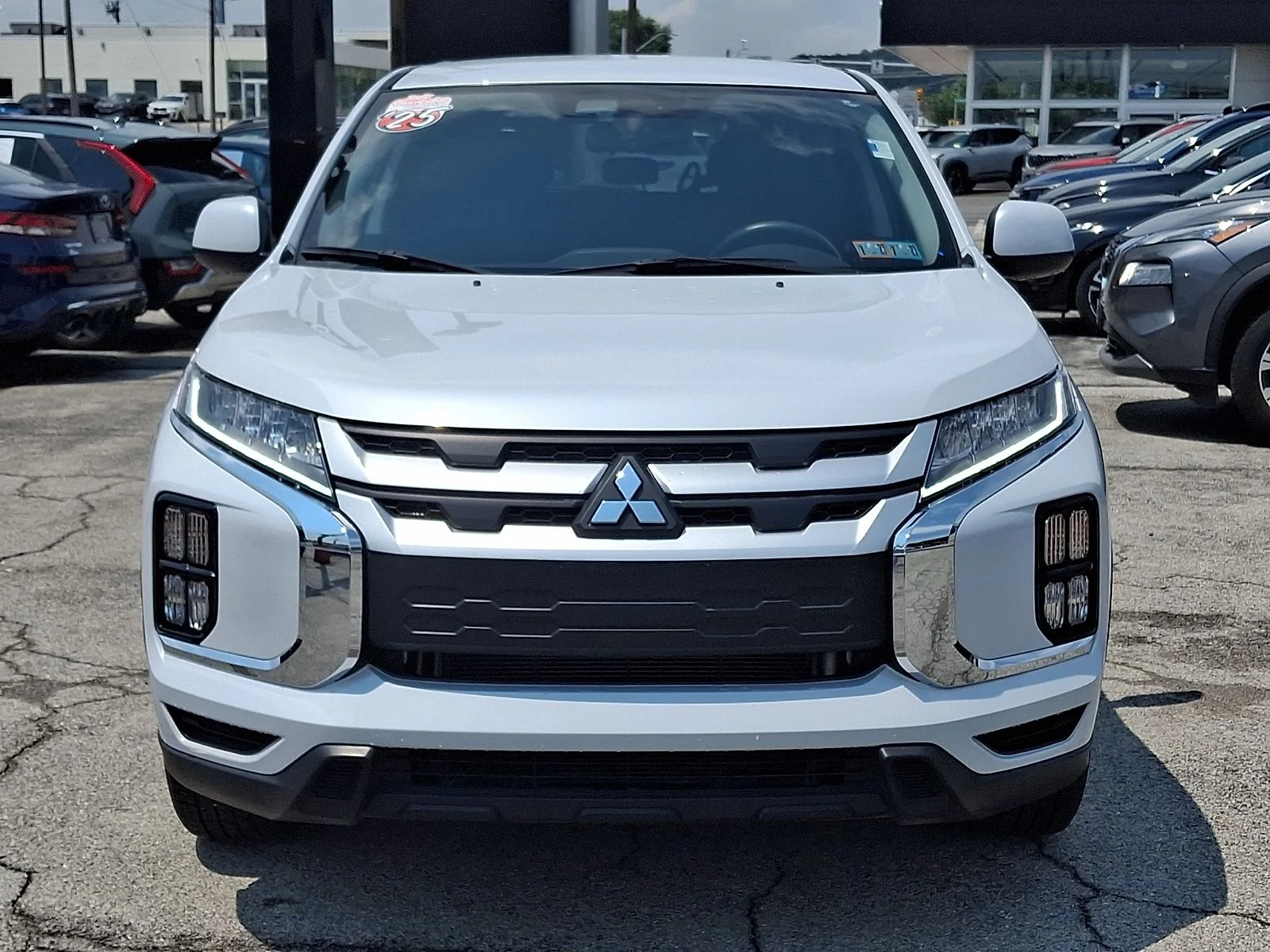 Used 2025 White Mitsubishi 2.0 ES image 7