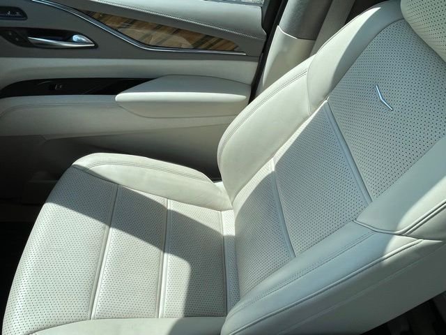 Used 2021 Gray Cadillac Sport Platinum image 23