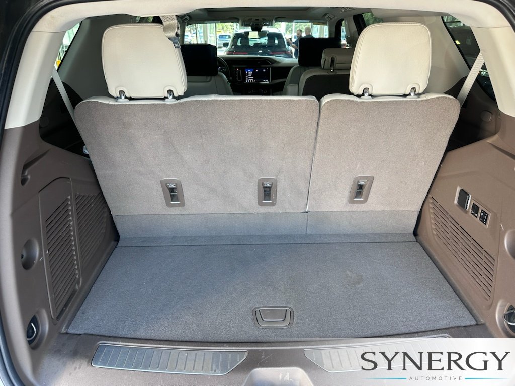 Used 2021 White Frost Tricoat GMC Denali image 9