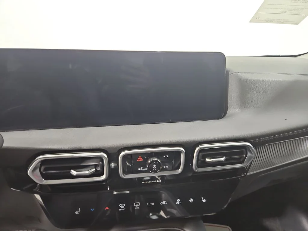 2026 Nissan Sentra SV - Photo 18