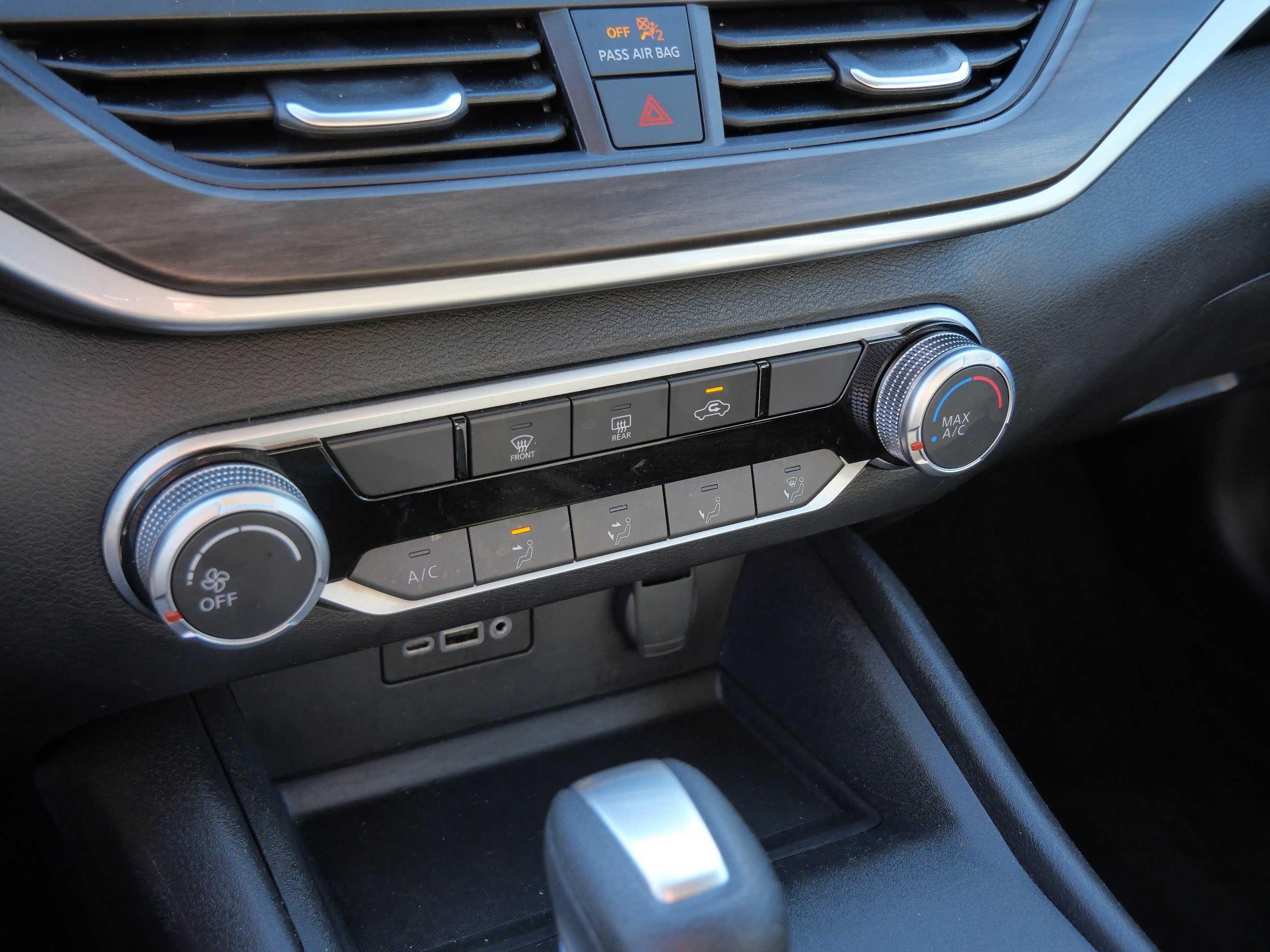 Used 2025 Gun Metallic Nissan SV image 23