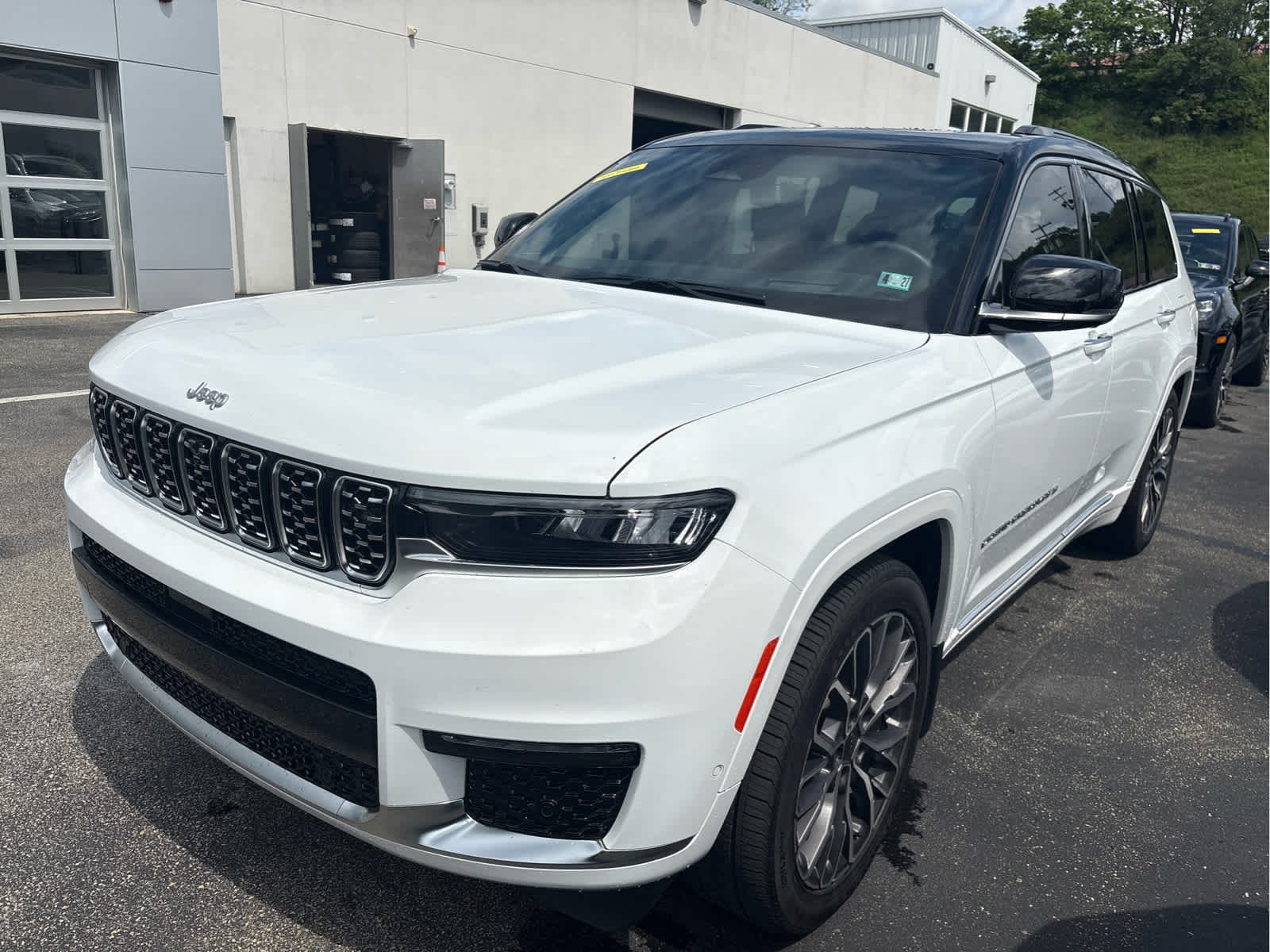 2025 Jeep Grand Cherokee L Summit Reserve 4x4's photo
