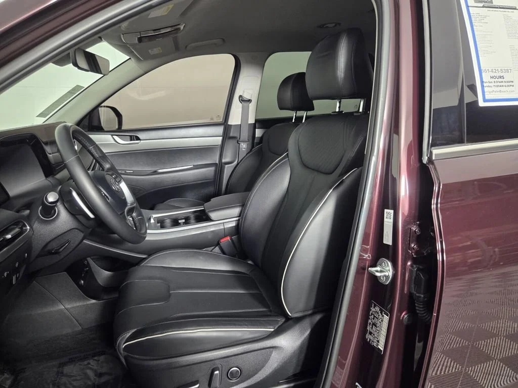 Used 2023 Sierra Burgundy Hyundai SEL image 10