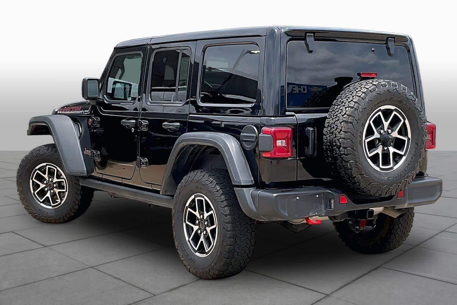 Used 2025 Black Clearcoat Jeep Rubicon image 12