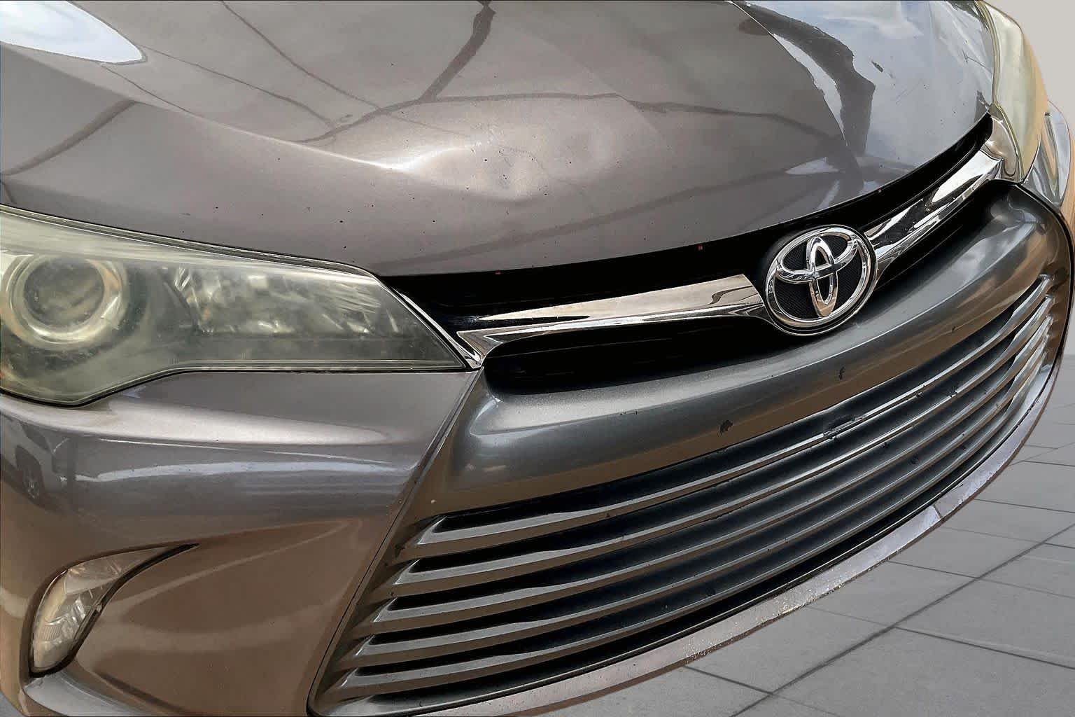 Used 2015 Predawn Gray Mica Toyota SE image 26