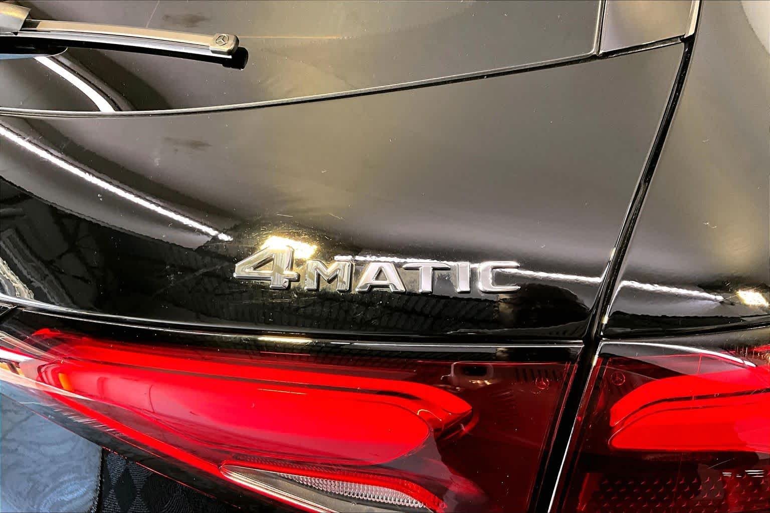 Certified Used 2026 Black Mercedes-Benz GLC 300 image 10