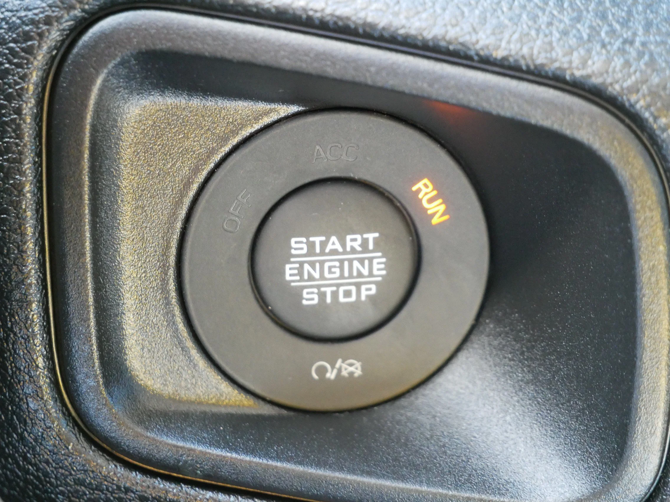 Used 2024 Anvil Clear Coat Jeep Sport S image 30