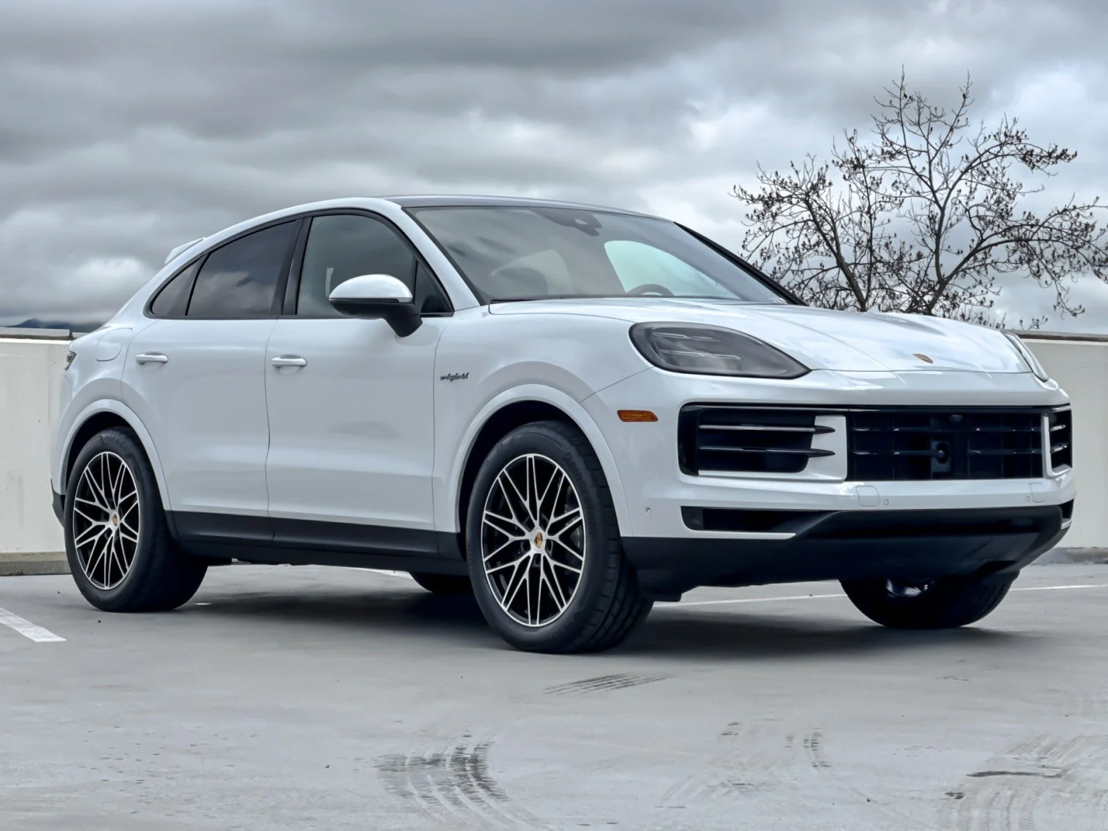 New 2026 CARRARA WHITE Porsche E-Hybrid image 10