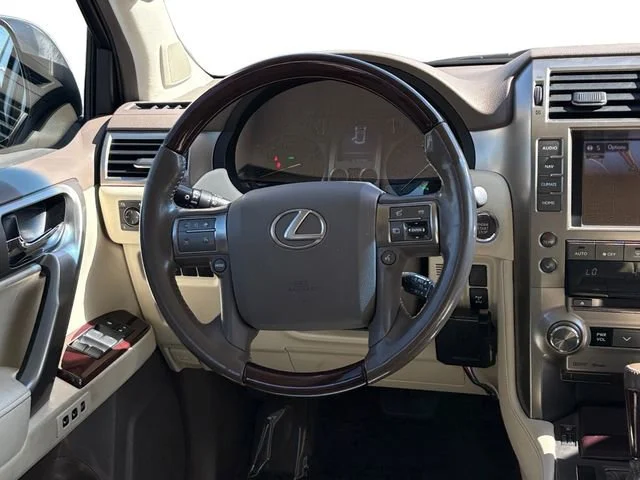 Used 2018 White Lexus GX 460 image 15