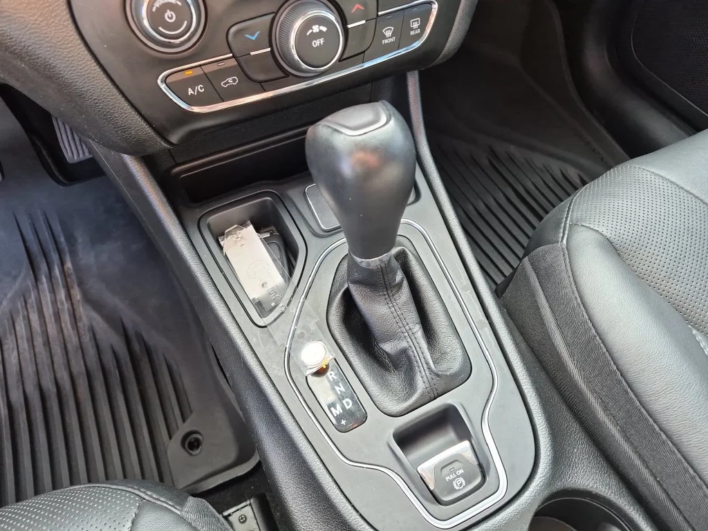 Used 2021 White Jeep Latitude Lux image 26