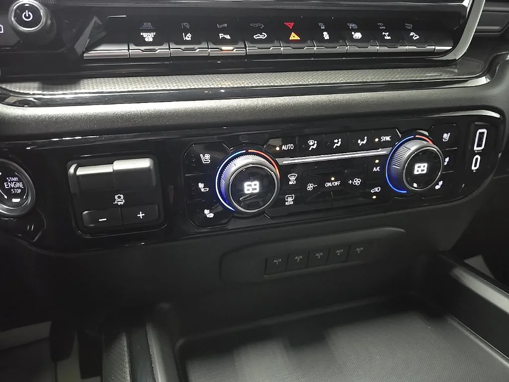 Used 2025 Gray Chevrolet ZR2 image 29